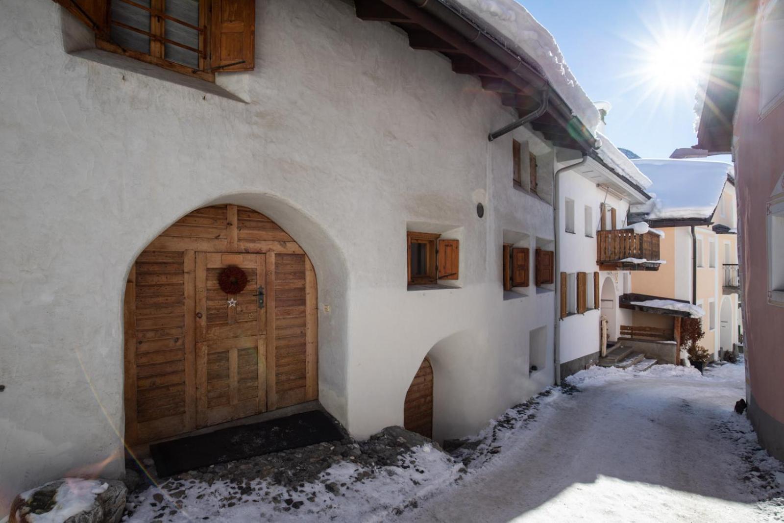 Chasa Curasch Apartman Scuol Kültér fotó