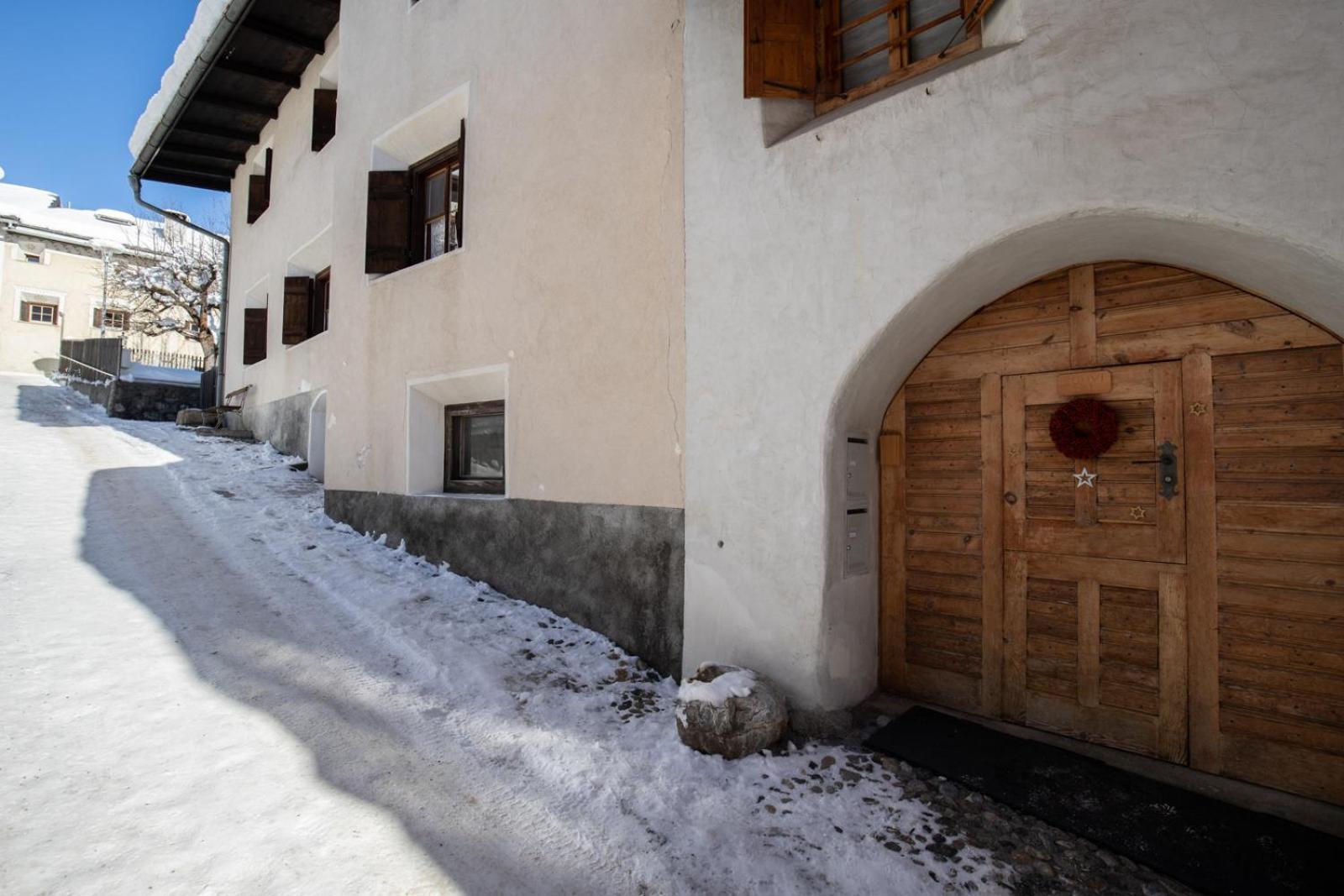 Chasa Curasch Apartman Scuol Kültér fotó